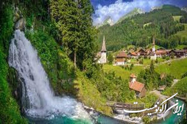 دانلود عکس/ آبشار و کوه‌های آلپن