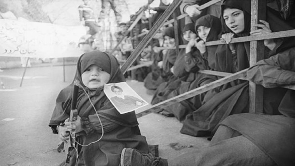 تصاویر کمتر دیده شده از انقلاب اسلامی ایران در سال ۵۷ تصاویر کمتر دیده شده از انقلاب اسلامی ایران در سال ۵۷