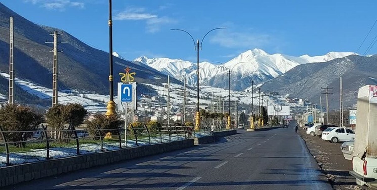 آسمان آفتابی اغلب شهرها و یخبندان بام ایران