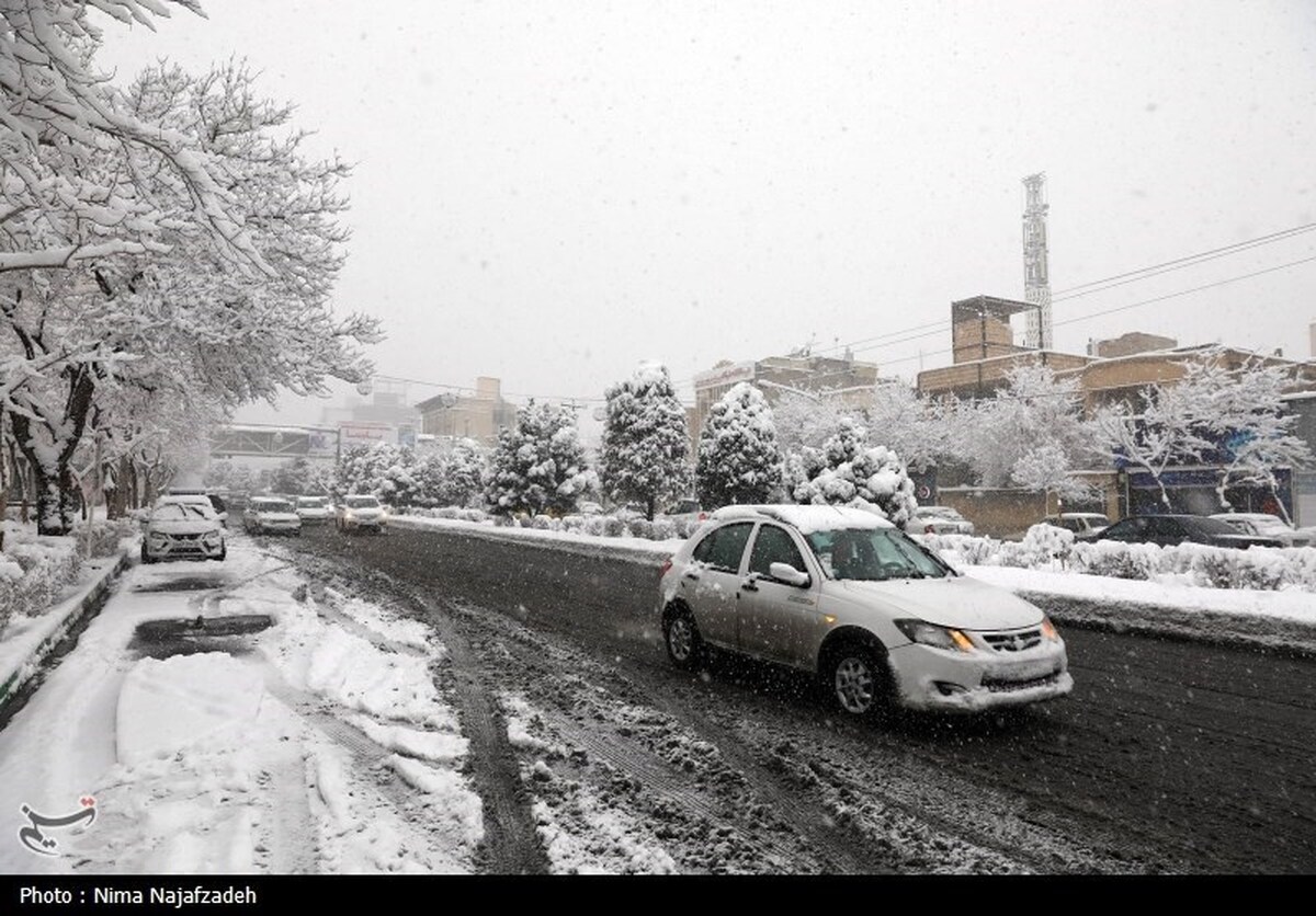 بارش برف و باران در جاده‌های ۲۷ استان