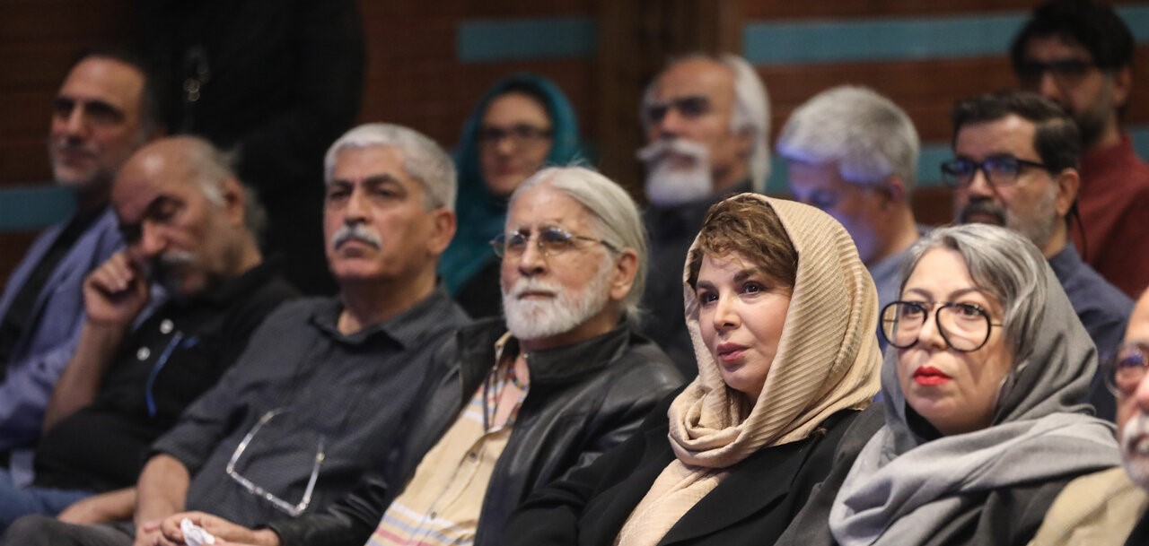 گرد و خاک سینمایی ها به کجا می رسد؟/ مبارزه؛ استراتژی یکپارچه زنان پیر و جوان سینمای ایران گرد و خاک سینمایی ها به کجا می رسد؟/ مبارزه؛ استراتژی یکپارچه زنان پیر و جوان سینمای ایران