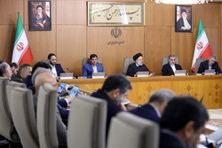 بحران اقتصادی کشور، نتیجه حضور افراد ضعیف و ناتوان در دولت است