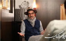 برای نوشتن، موهایم را هم می‌کنم