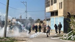 زخمی شدن یک کودک شیرخواره فلسطینی و پدرش به ضرب گلوله در کرانه باختری