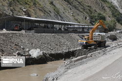 انسداد مجدد آزادراه تهران- شمال به دلیل ریزش سنگ در جاده چالوس
