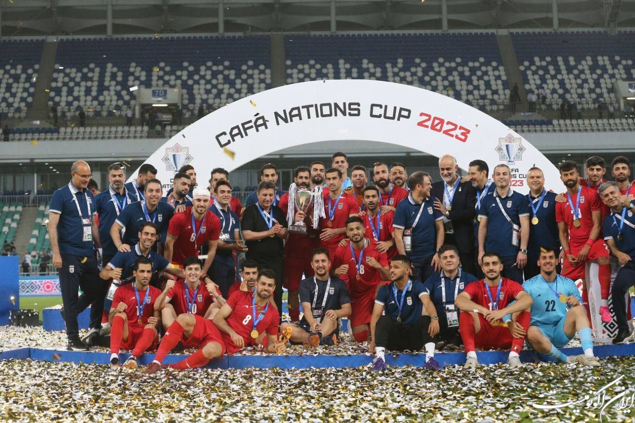 جام قهرمانی کافا بر فراز دستان حاج‌صفی و یوزها/ قلعه‌نویی: مربی ثروتمندی هستم!