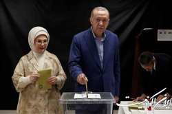 اردوغان و قلیچداراوغلو رای‌ خودشان را به صندوق انداختند