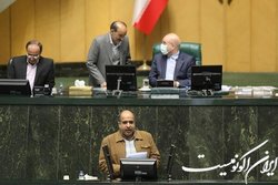 خضریان: مشکلات آموزش و پرورش با رفت و آمد افراد حل‌شدنی نیست