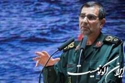 هیچگاه اجازه ندادیم دشمن وارد حریم آبی ایران شود