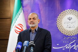 وحیدی: دستگاه‌های امنیتی تروریست ها را رها نمی کنند