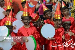 پرداختن به فرزندآوری با سیاه‌بازی