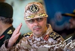 سرلشکر باقری: نیروی زمینی سپاه در اوج آمادگی است