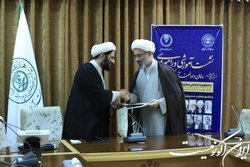 سازمان دارالقرآن و معاونت تهذیب و تربیت حوزه‌های علمیه تفاهم‌نامه امضاء‌ کردند