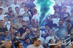 شعار هواداران علیه سرپرست باشگاه استقلال