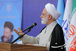 حضور محسنی اژه‌ای در کارخانه صنایع مخابراتی شیراز