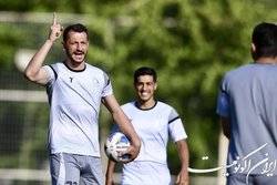 بازگشت مهاجم استقلال با قرارداد قبلی