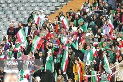 اولین حضور زنان در بازی‌های لیگ‌برتر در خارج از تهران