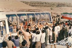 آزادگان نماد مقاومت و ایثار هستند