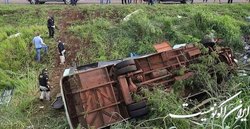 واژگونی اتوبوس در برزیل جان ۷ نفر را گرفت