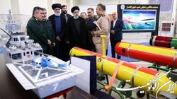 بازدید رئیسی از نمایشگاه آخرین دستاوردهای فناورانه وزارت دفاع