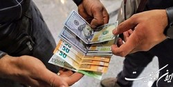 عقب‌نشینی دلالان از افزایش نرخ دلار