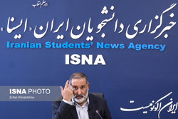 به من تهمت می‌زنند