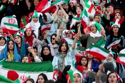 خوشبختی ایرانی‌ها فقط با درآمد ماهیانه ۲۰ هزار دلار!