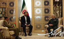 دیدار فرمانده نیروی زمینی ارتش عمان با سرلشکر باقری