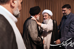 مراجع تقلید همواره مورد اعتماد و محل رجوع مردم بوده‌اند