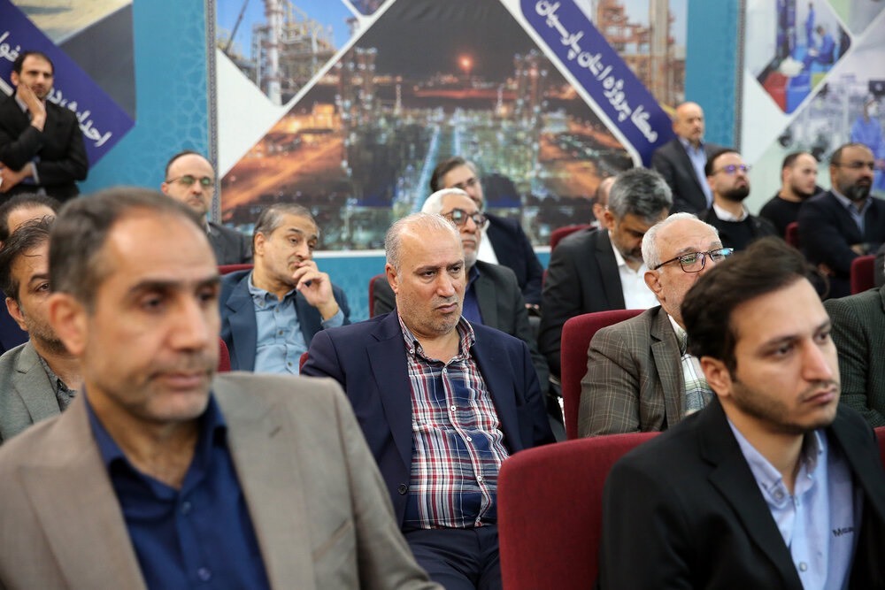 تودیع و معارفه رییس ستاد اجرایی فرمان امام برگزار شد