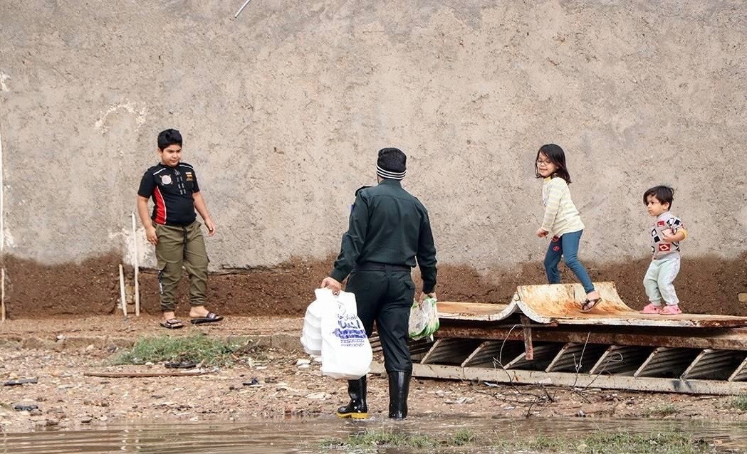 خدمت‌رسانی گروه‌های امدادی ستاد اجرایی فرمان امام در مناطق سیل زده گلستان