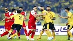 پایان کابوس در سپاهان، شروع بحران در پرسپولیس