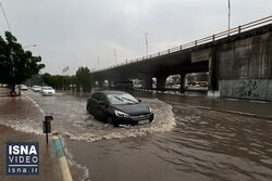 بارش شدید باران و آبگرفتگی معابر در اهواز