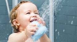 دوش آب گرم بگیریم یا سرد؟