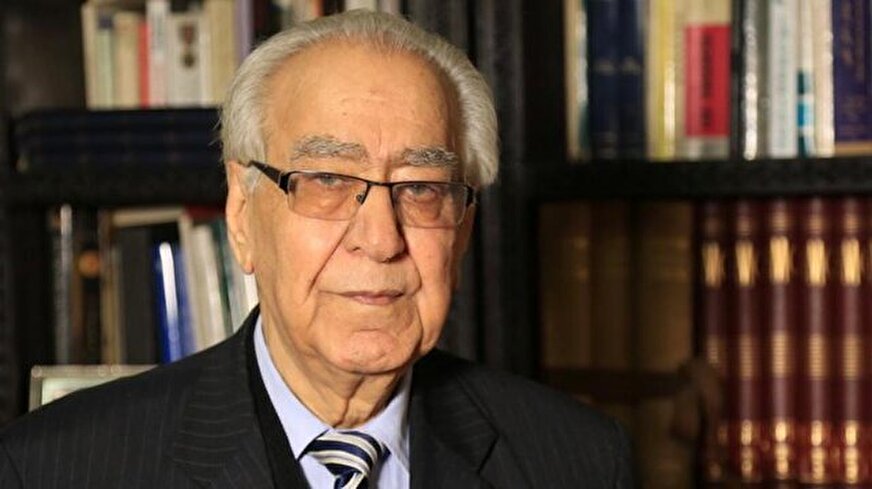 عبدالحمید مبارز، روزنامه‌نگار پیشکسوت افغان در کابل درگذشت. نیلاب مبارز،...