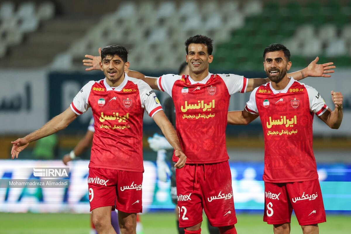صدرنشینی پرسپولیس در روز برملا شدن راز شکست تیلور
