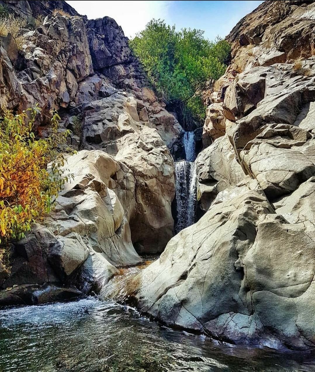 آبشار ایگل تهران؛ سفری خروشان برای کسب آرامش آبشار ایگل تهران؛ سفری خروشان برای کسب آرامش