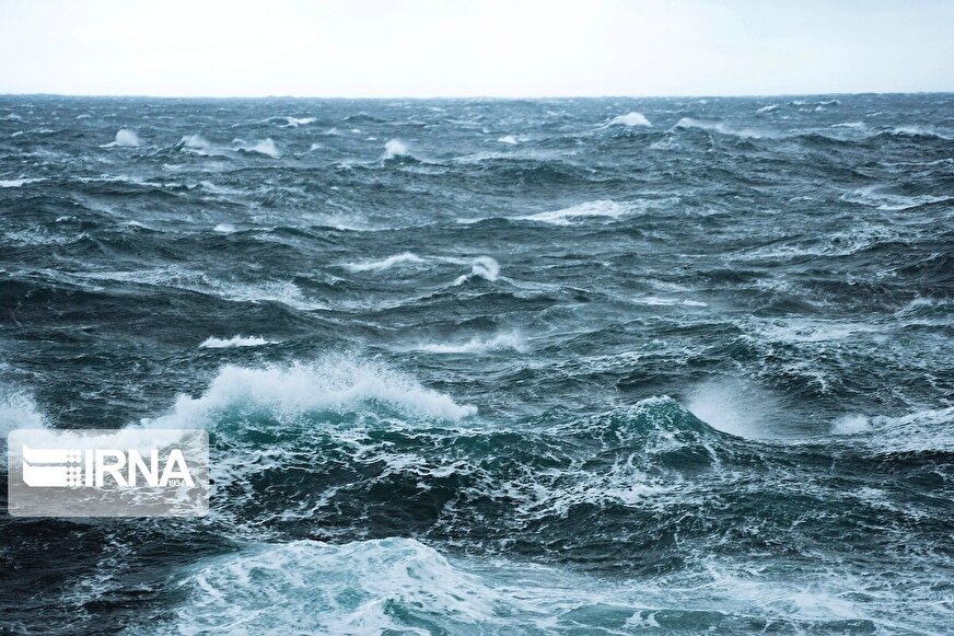 وزش باد شدید و افزایش ارتقاع موج در خلیج‌فارس