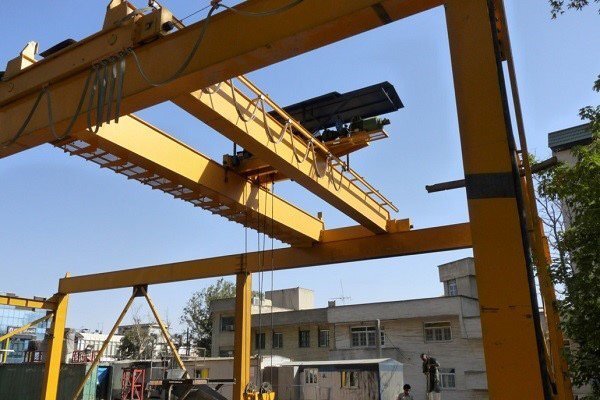 کارخانههای بزرگ از چه جرثقیلهایی استفاده میکنند ؟ کارخانههای بزرگ از چه جرثقیلهایی استفاده میکنند ؟