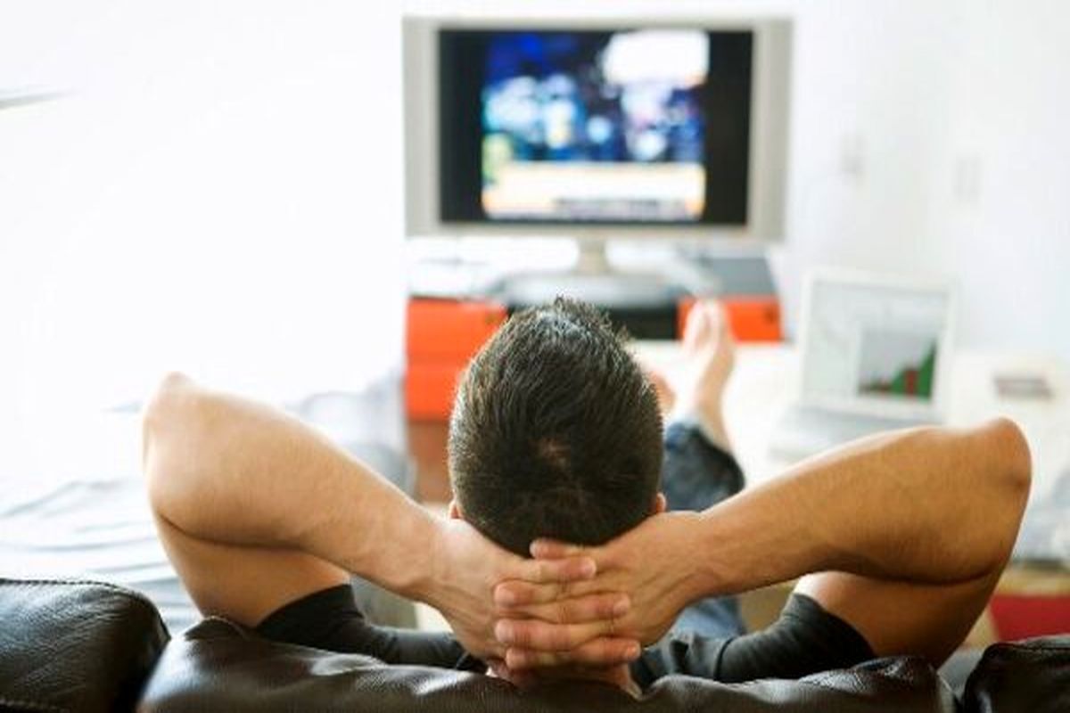 نتیجه تحقیق ۲۰ ساله؛ سبک زندگی بی‌تحرک و نشستن جلوی تلویزیون چه بلایی بر سر ما می‌آورد؟