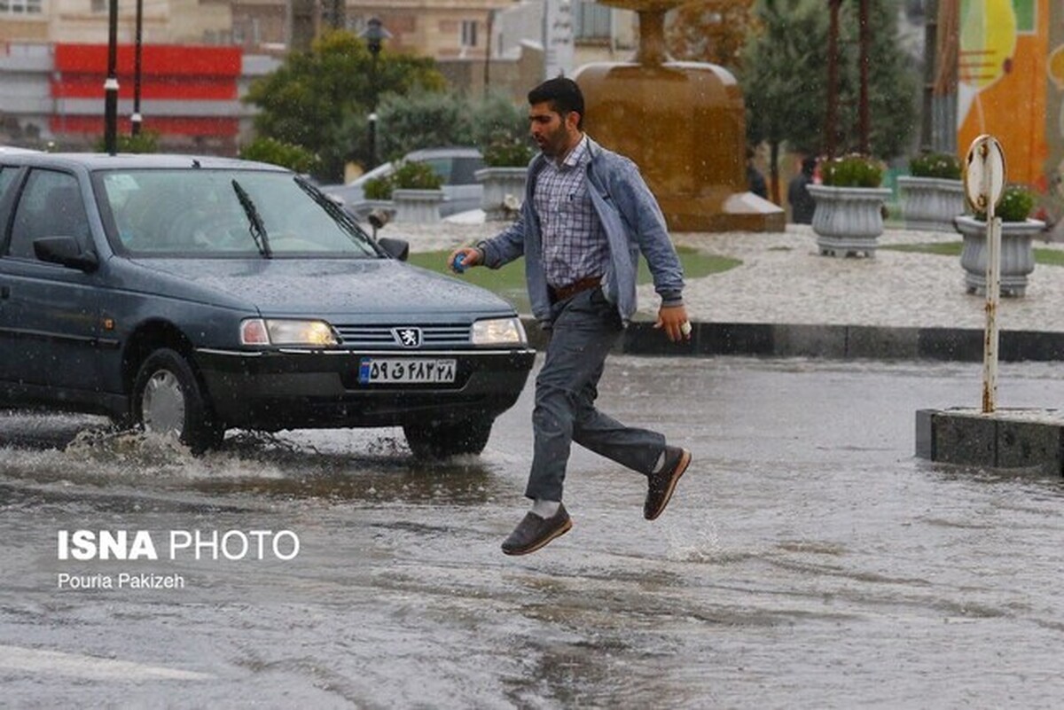 رگبار و رعد و برق در ۱۴ استان