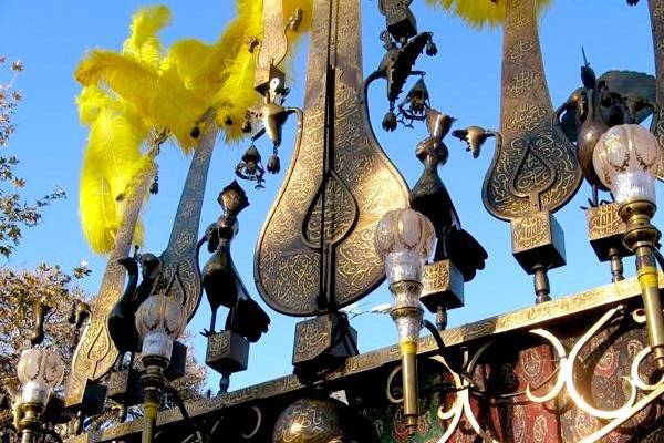 دانلود عکس/ نمادهای روی عَلَم نشانه چیست