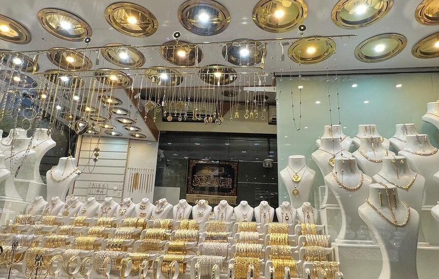 لامپ مناسب برای ویترین فروشگاه ها و طلا فروشی