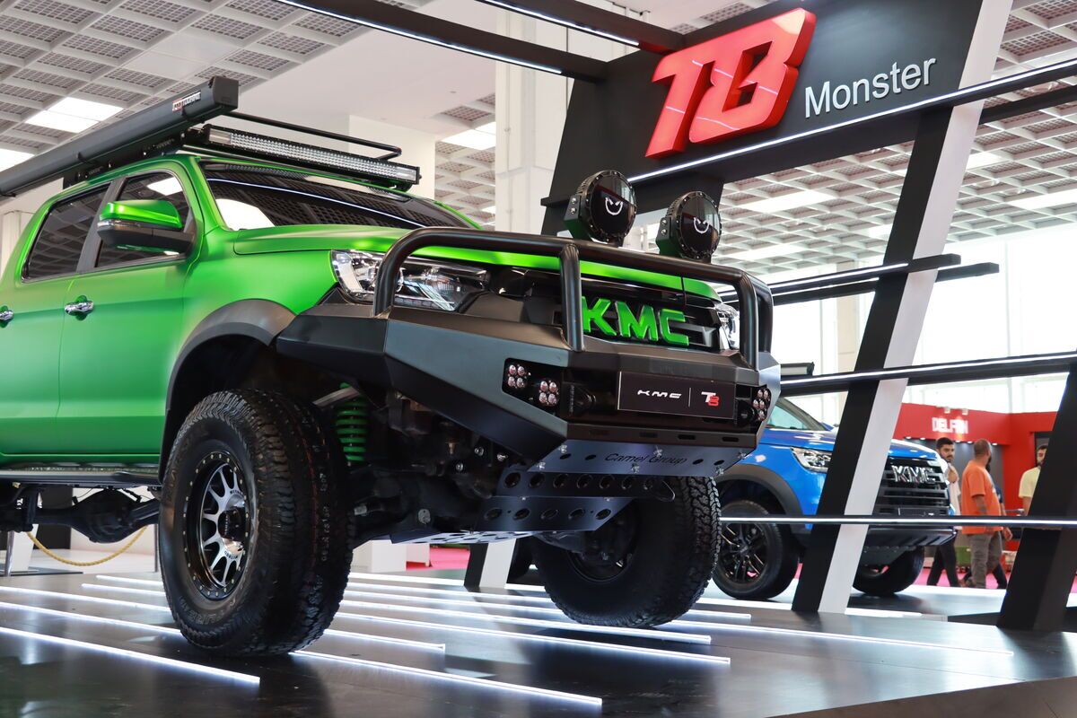 نمایشگاه خودرو ایران مال در بی برقی مطلق نمایشگاه خودرو ایران مال در بی برقی مطلق