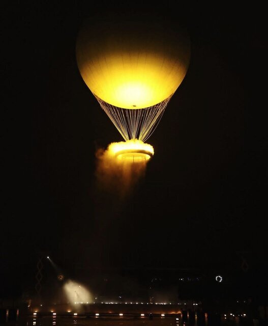 دانلود عکس/ المپیک ۲۰۲۴ پاریس در هوای بارانی افتتاح شد دانلود عکس/ المپیک ۲۰۲۴ پاریس در هوای بارانی افتتاح شد