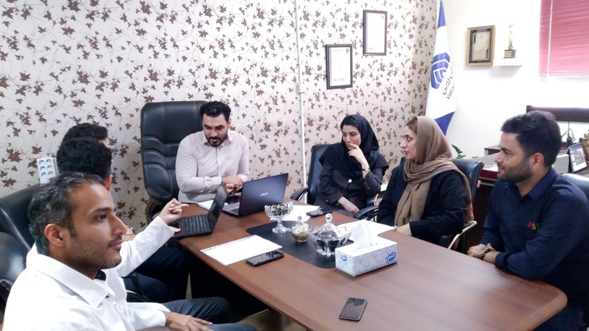 در مجموعه آبزیان مهتاب گروه وطن‌زرین