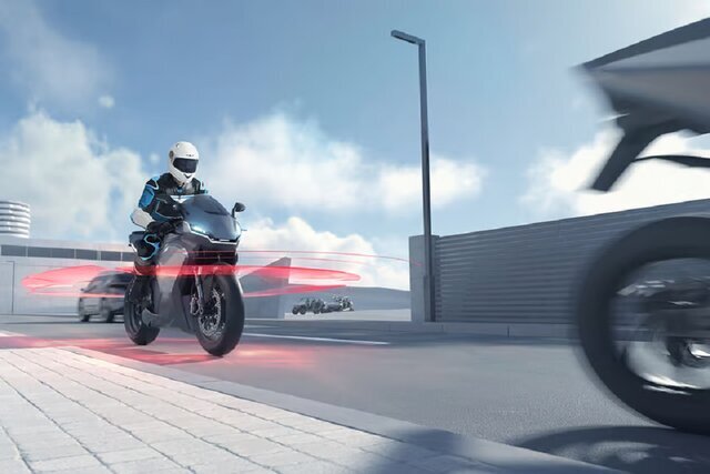 ترمز خودکار این ماشین قبل از برخورد به مانع