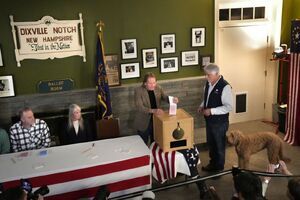 برخورد جنجالی ترامپ و هریس: رقابت سخت و نبرد فراگیر در انتخابات آمریکا برخورد جنجالی ترامپ و هریس: رقابت سخت و نبرد فراگیر در انتخابات آمریکا