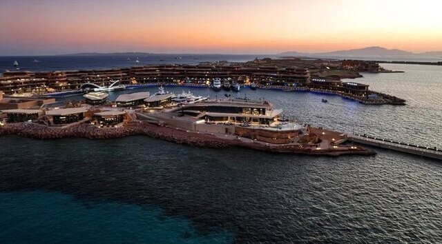 گوشه‌ای از «نئوم» را رونمایی شد