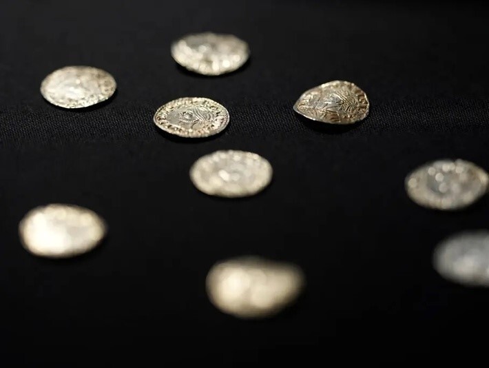 تصاویری از کشف گنجینه هزار ساله تصاویری از کشف گنجینه هزار ساله